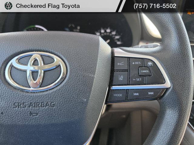 2021 Toyota Sienna LE photo 13