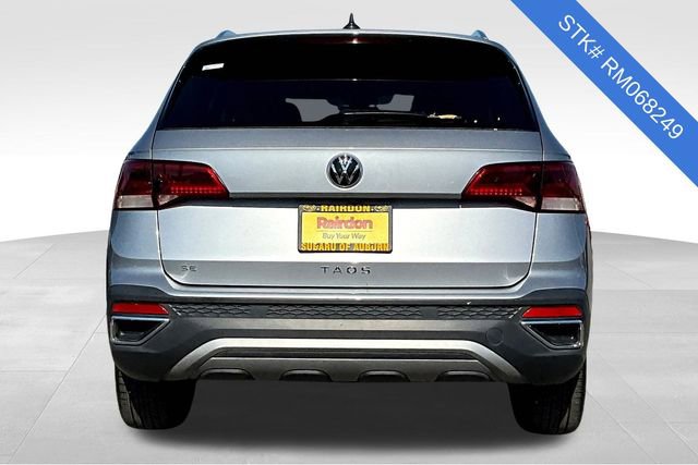 2024 Volkswagen Taos SE photo 3