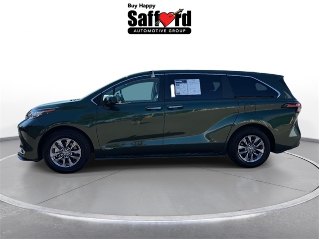 2021 Toyota Sienna XLE photo 5