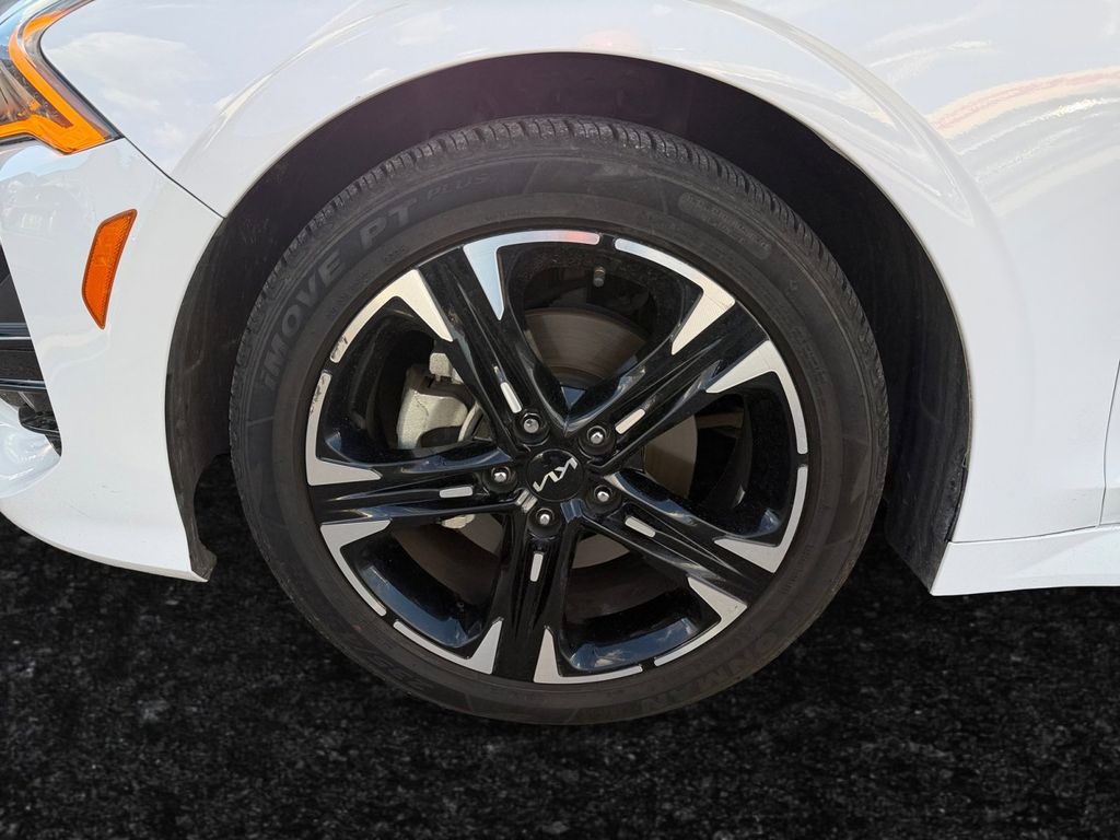 2024 Kia K5 GT-Line photo 20