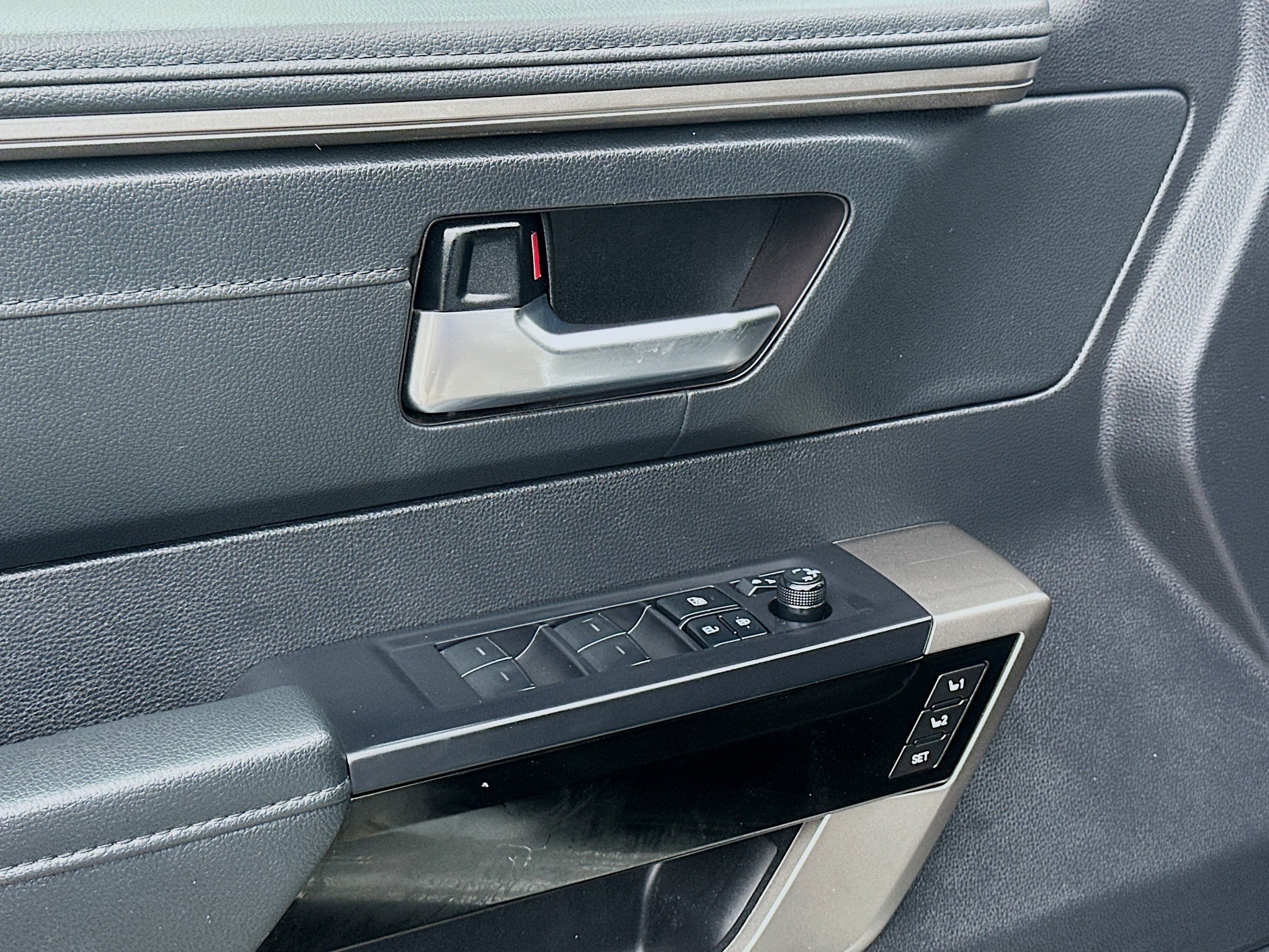 2023 Toyota Sequoia Limited photo 7