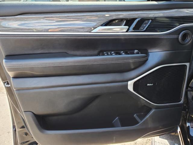 2022 Jeep Wagoneer Series III photo 21