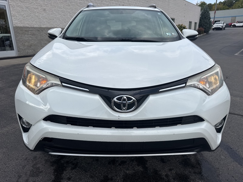 2016 Toyota RAV4 XLE photo 6