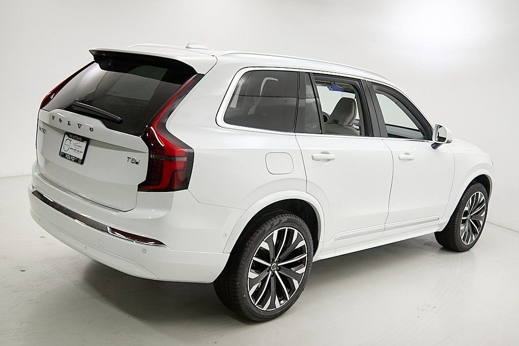 2026 VOLVO XC90 - Image 8