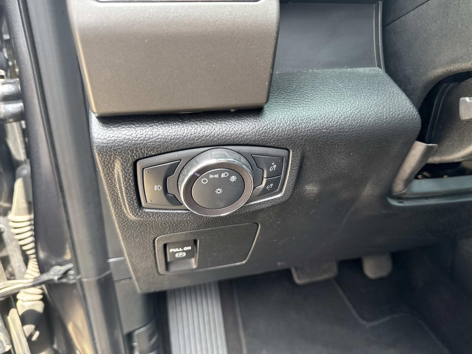 2019 Ford Expedition XLT photo 19