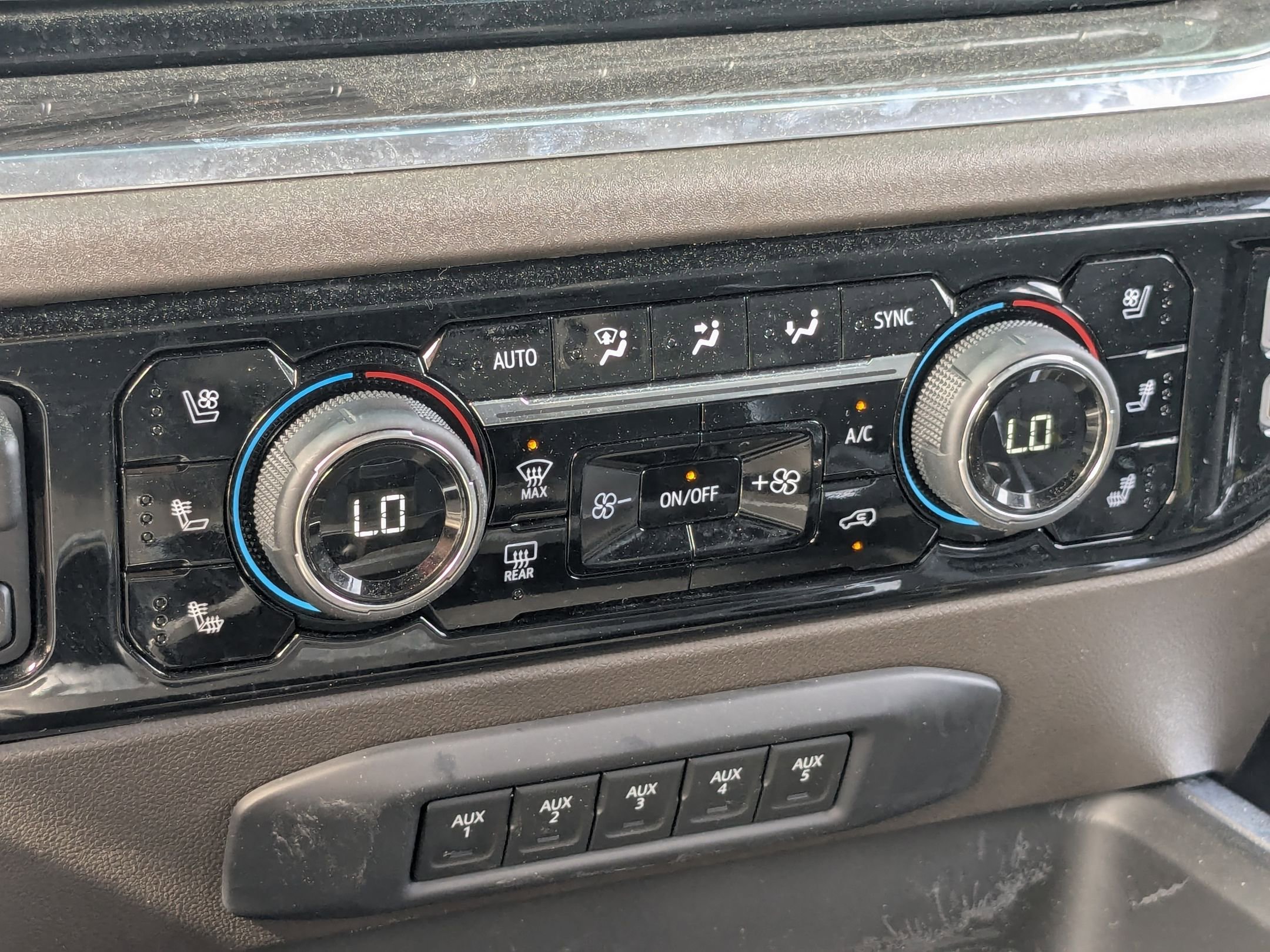 2024 Chevrolet Silverado 2500HD LTZ photo 24