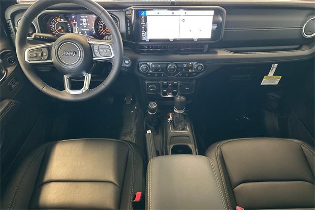 2025 Jeep Wrangler Sahara photo 12