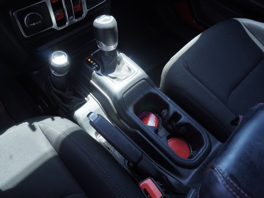 2020 Jeep Wrangler Sport S photo 16