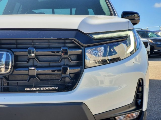 2025 Honda Ridgeline Black Edition photo 4