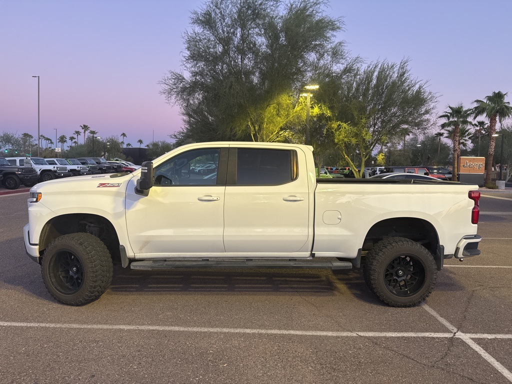 2021 Chevrolet Silverado 1500 RST photo 2