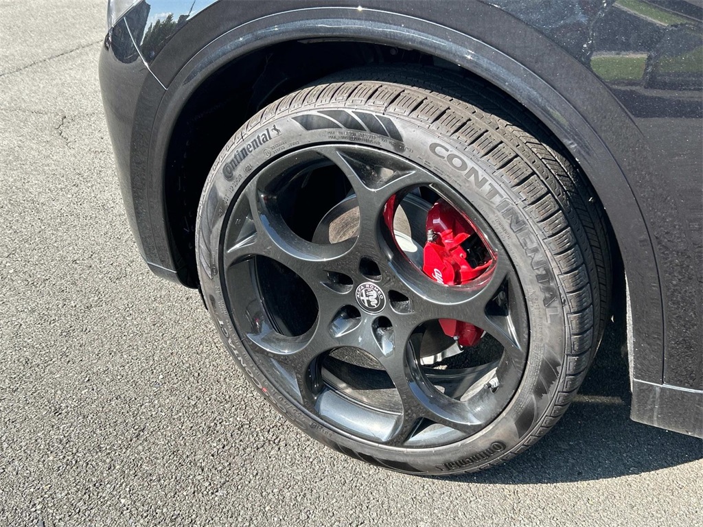 2025 Alfa Romeo Stelvio Sprint Base photo 12