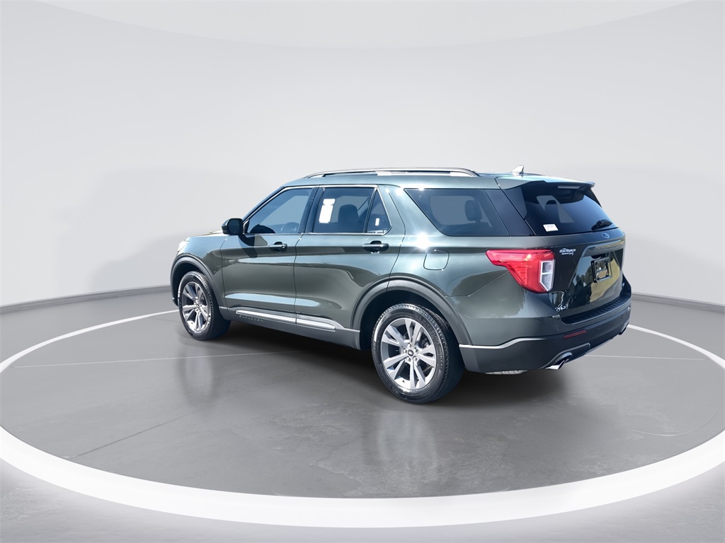 2023 Ford Explorer XLT photo 6
