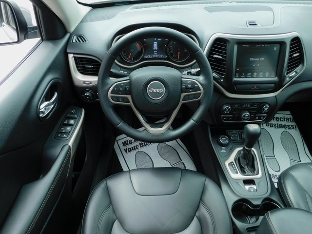 2017 Jeep Cherokee Limited photo 12