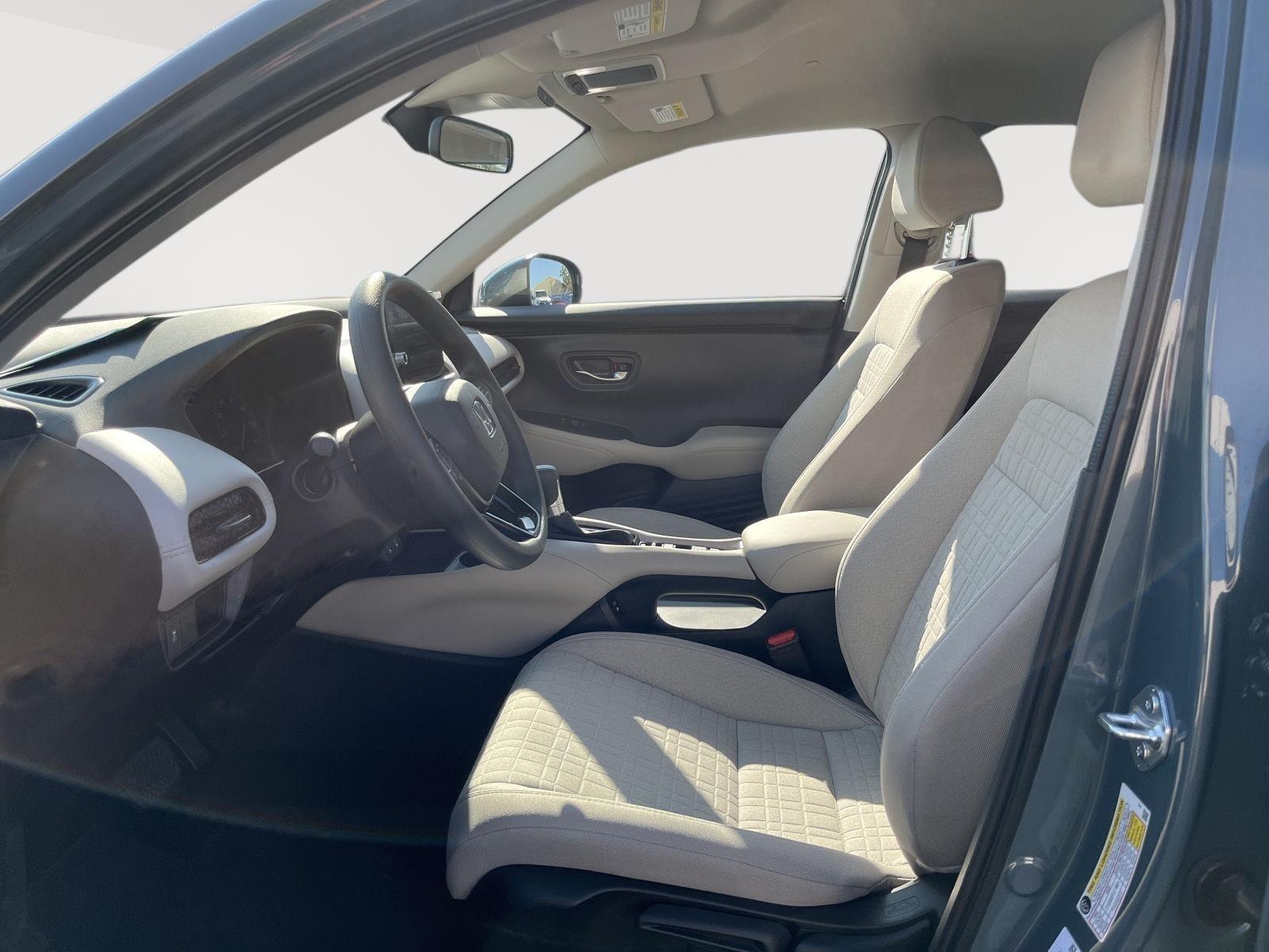 2026 Honda HR-V LX photo 9
