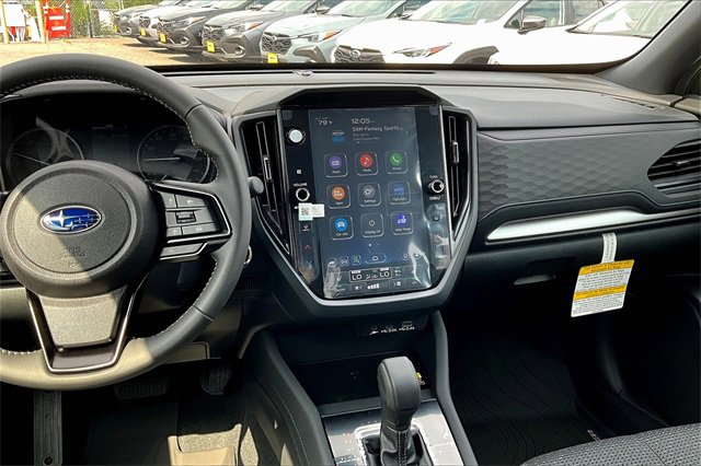 2025 Subaru Forester Premium photo 8