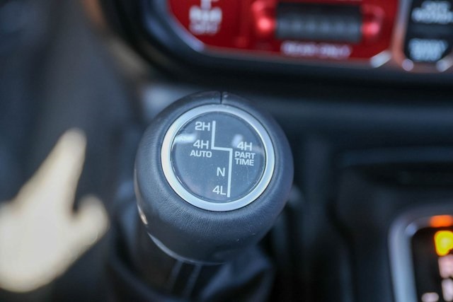 2025 Jeep Wrangler Rubicon X photo 21