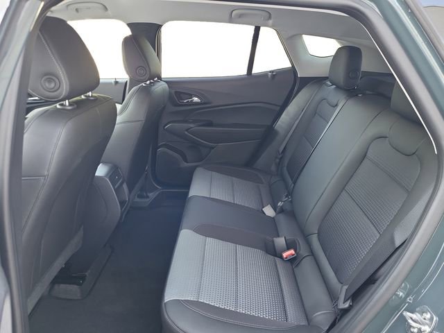 2025 Chevrolet Trax LT photo 19