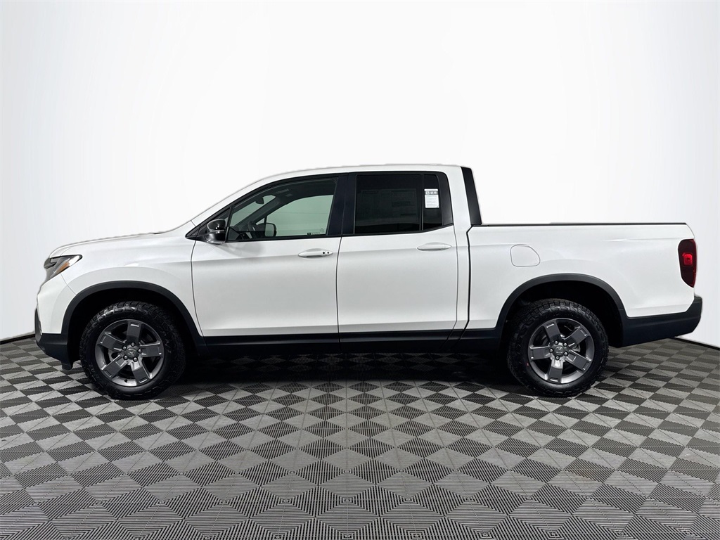 2025 Honda Ridgeline TrailSport photo 2