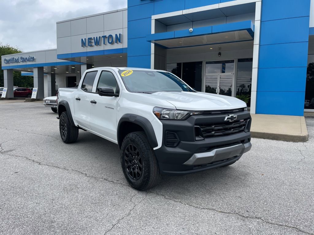2026 Chevrolet Colorado Trail Boss photo 2