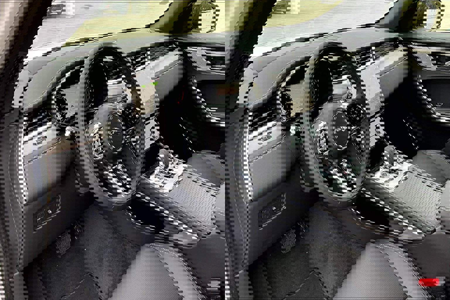 2026 Jaguar F-PACE P250 R-Dynamic S photo 4