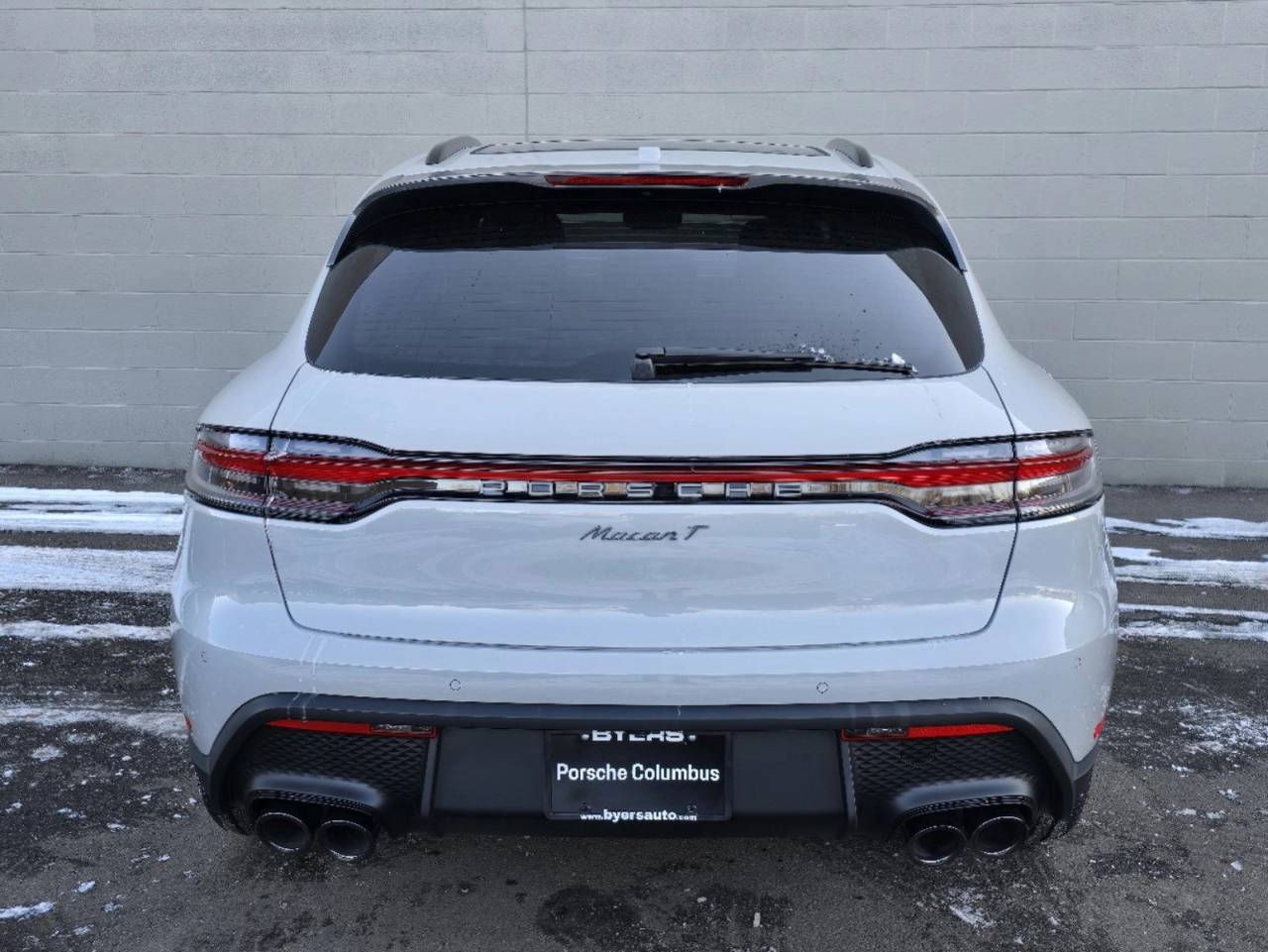 2025 Porsche Macan T photo 5