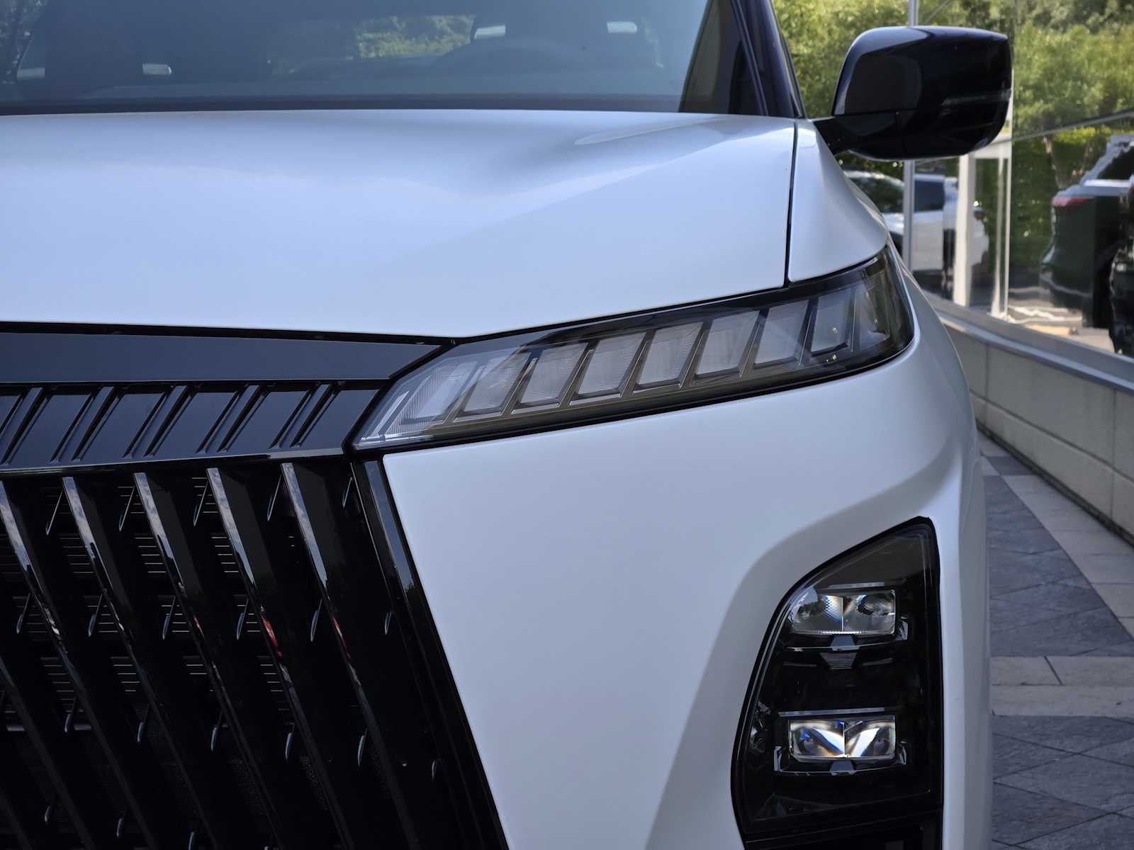 2025 Infiniti QX80 photo 6