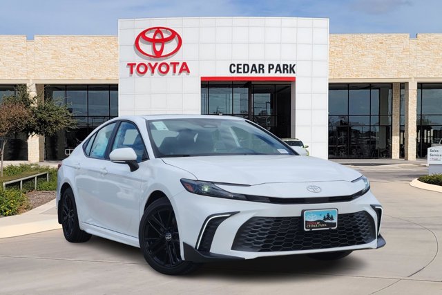 2025 Toyota Camry LE photo 6