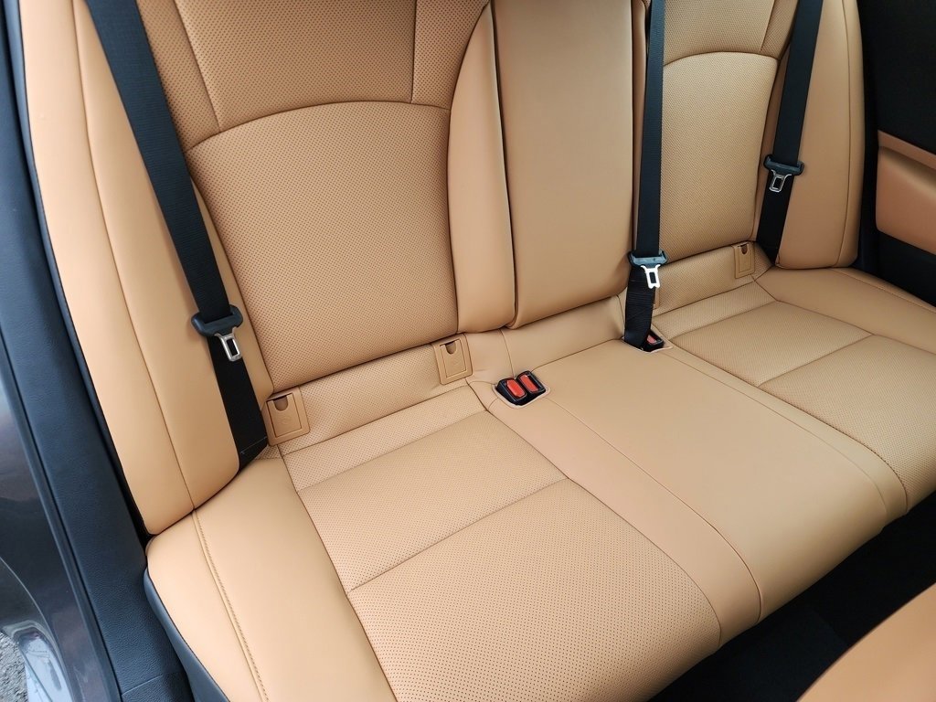 2025 Lexus ES 300h photo 20