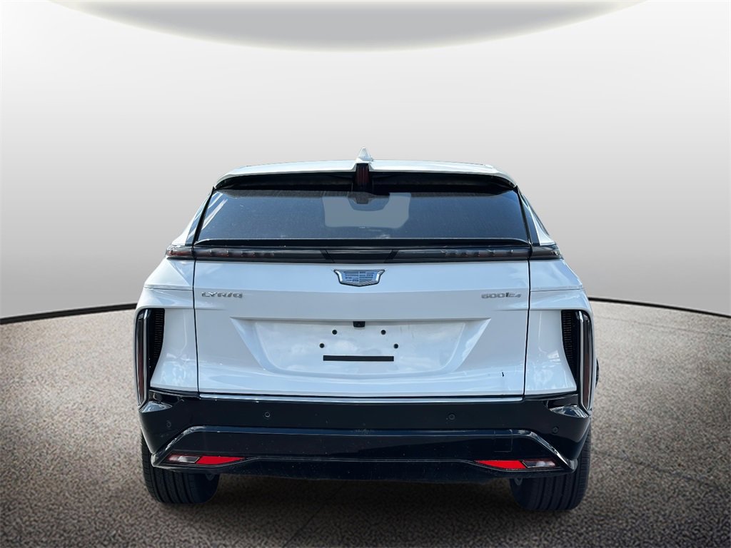 2025 Cadillac Lyriq Luxury photo 3
