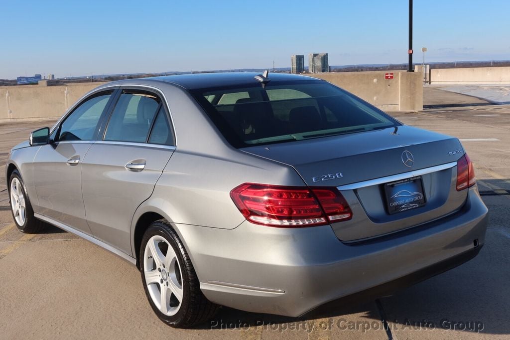 2014 Mercedes Benz E 250 BlueTEC 4MATIC photo 4