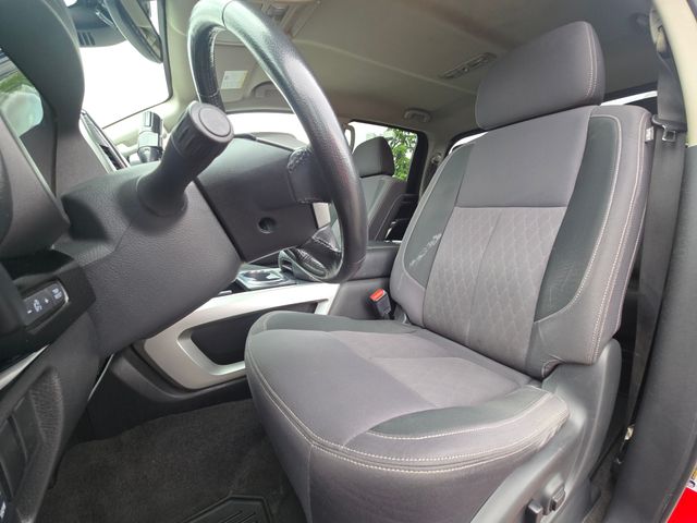 2021 Nissan Titan SV photo 19