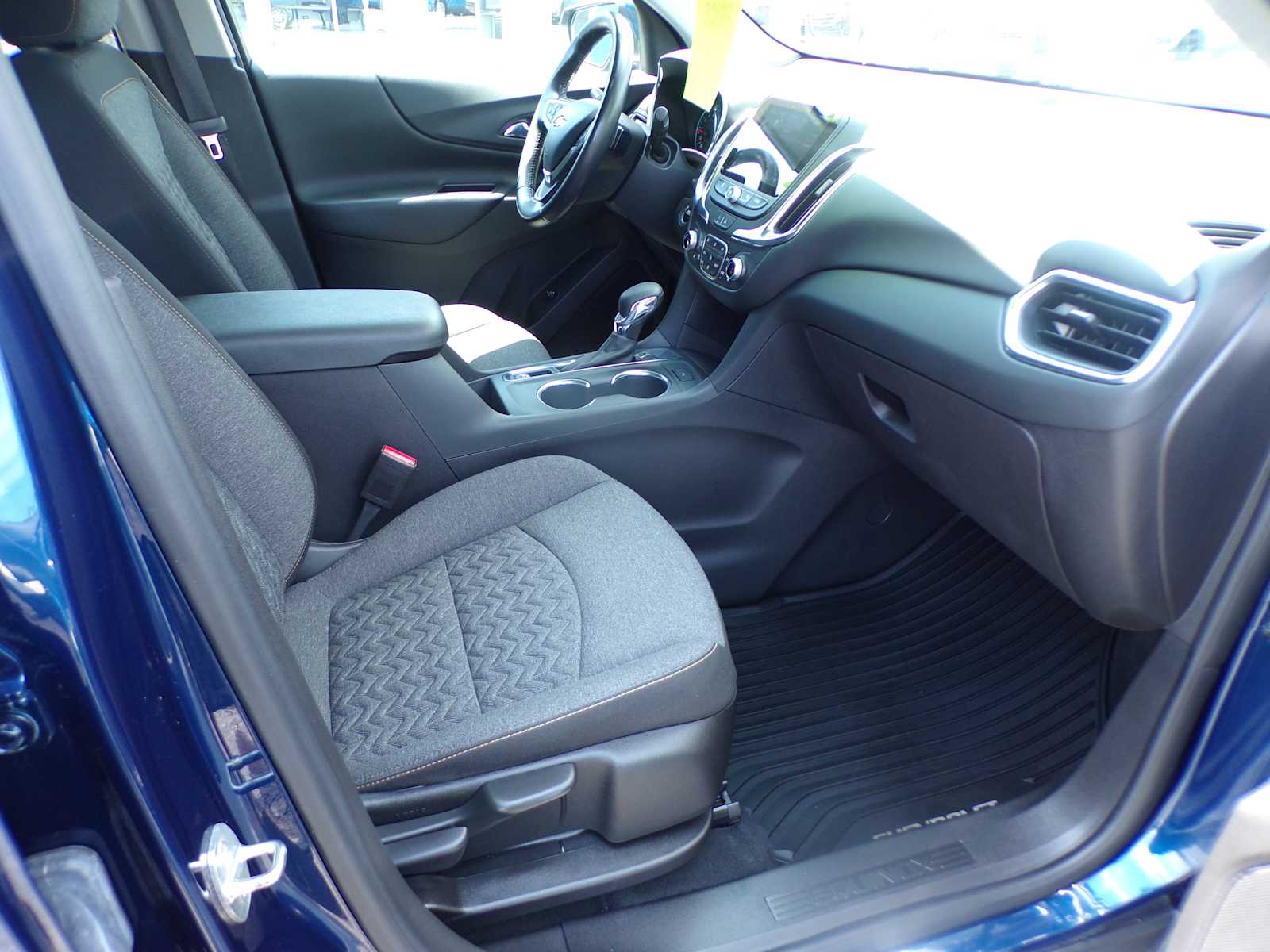 2022 Chevrolet Equinox LT photo 13
