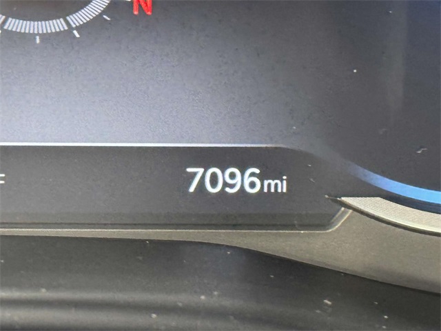 2025 Genesis G70 3.3T Sport Prestige photo 2