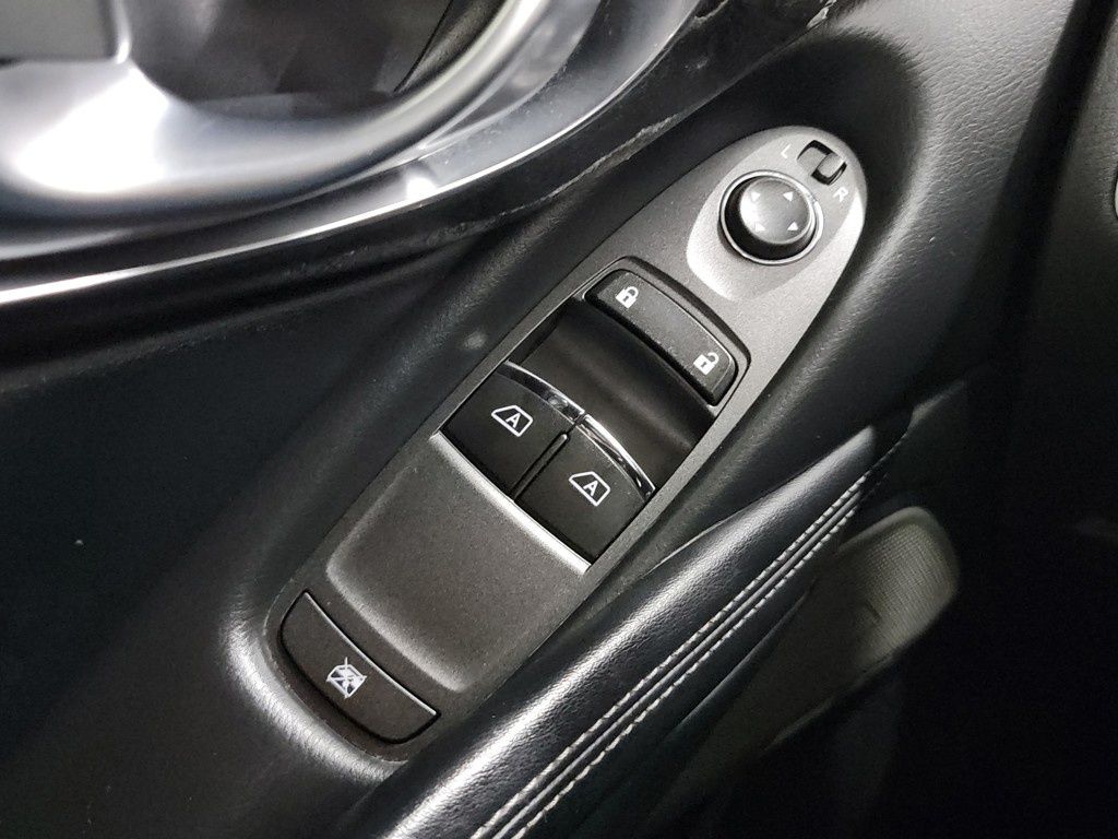 2018 Infiniti Q60 3.0t Luxe photo 17