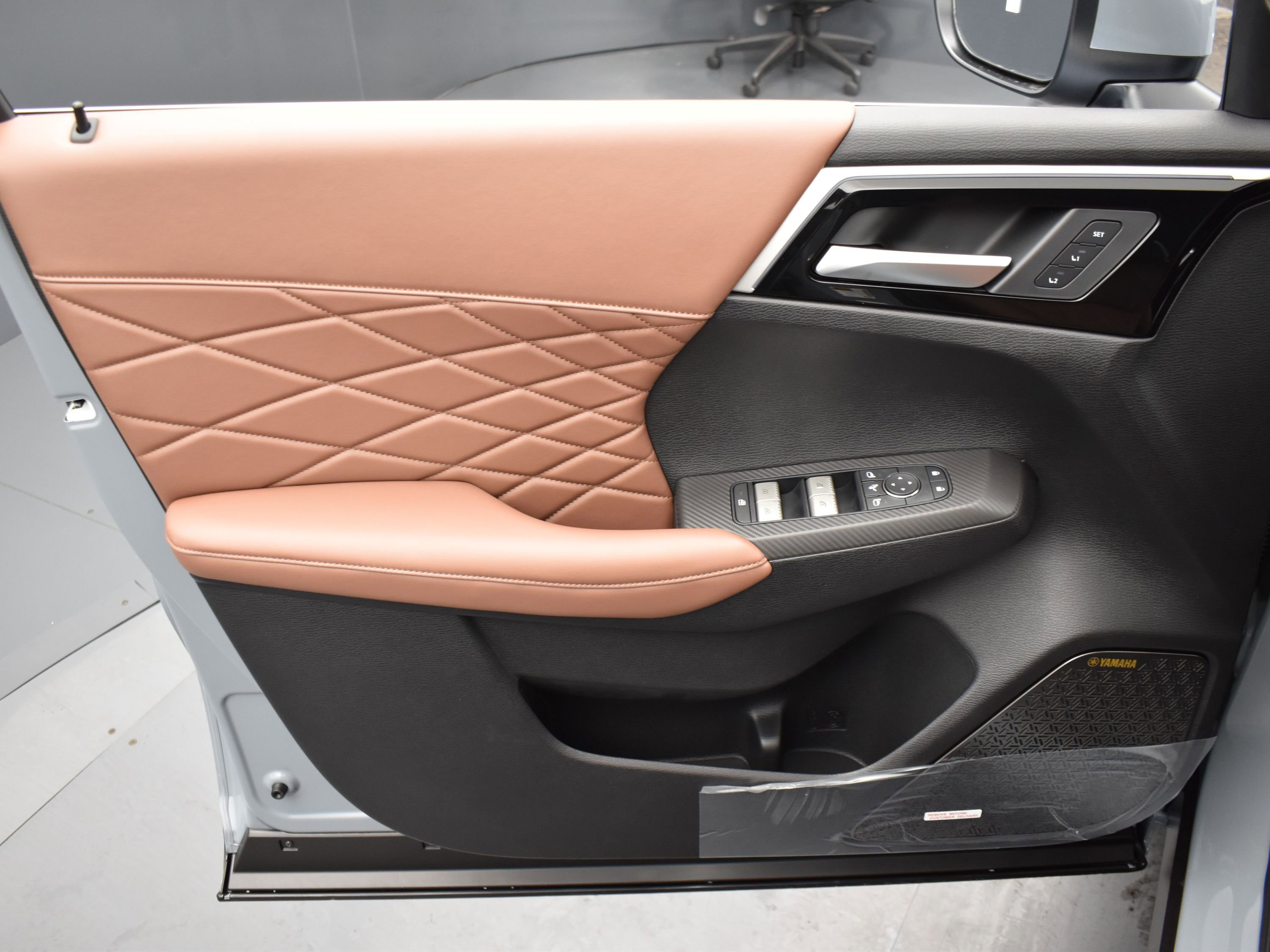 2025 Mitsubishi Outlander SEL photo 7