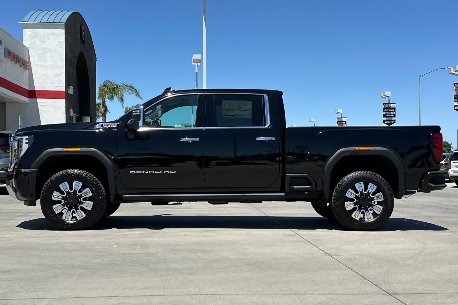 2025 Gmc Sierra 2500 HD Denali photo 3