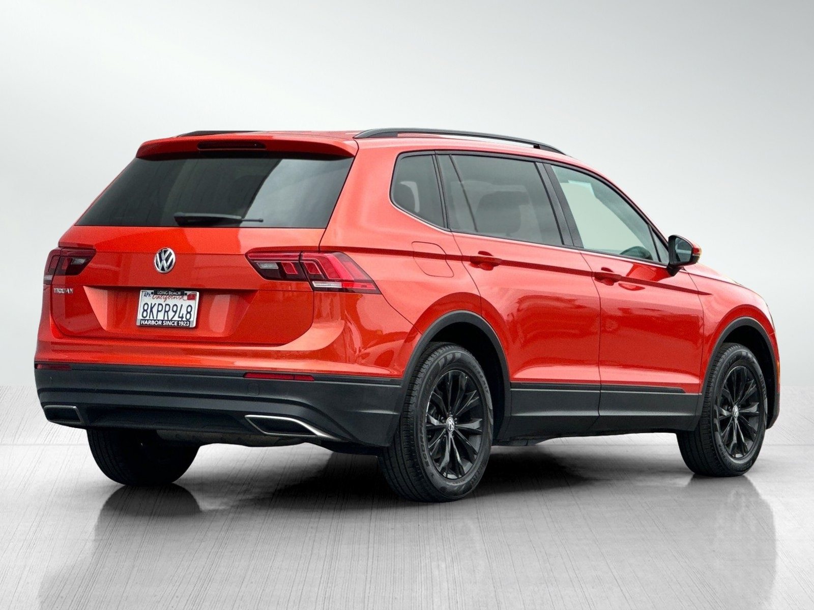 2019 Volkswagen Tiguan S photo 3