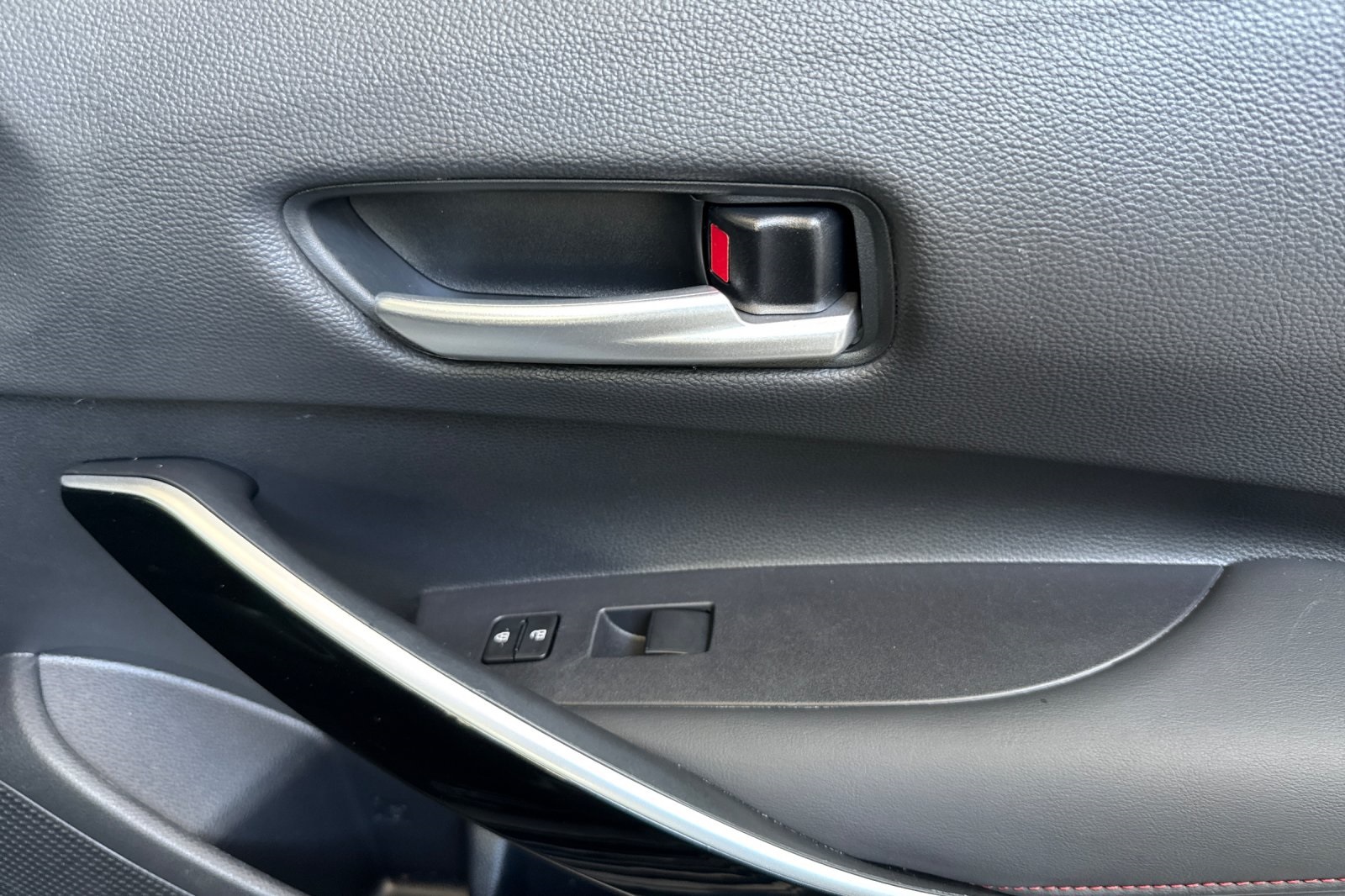 2023 Toyota Corolla XSE photo 17