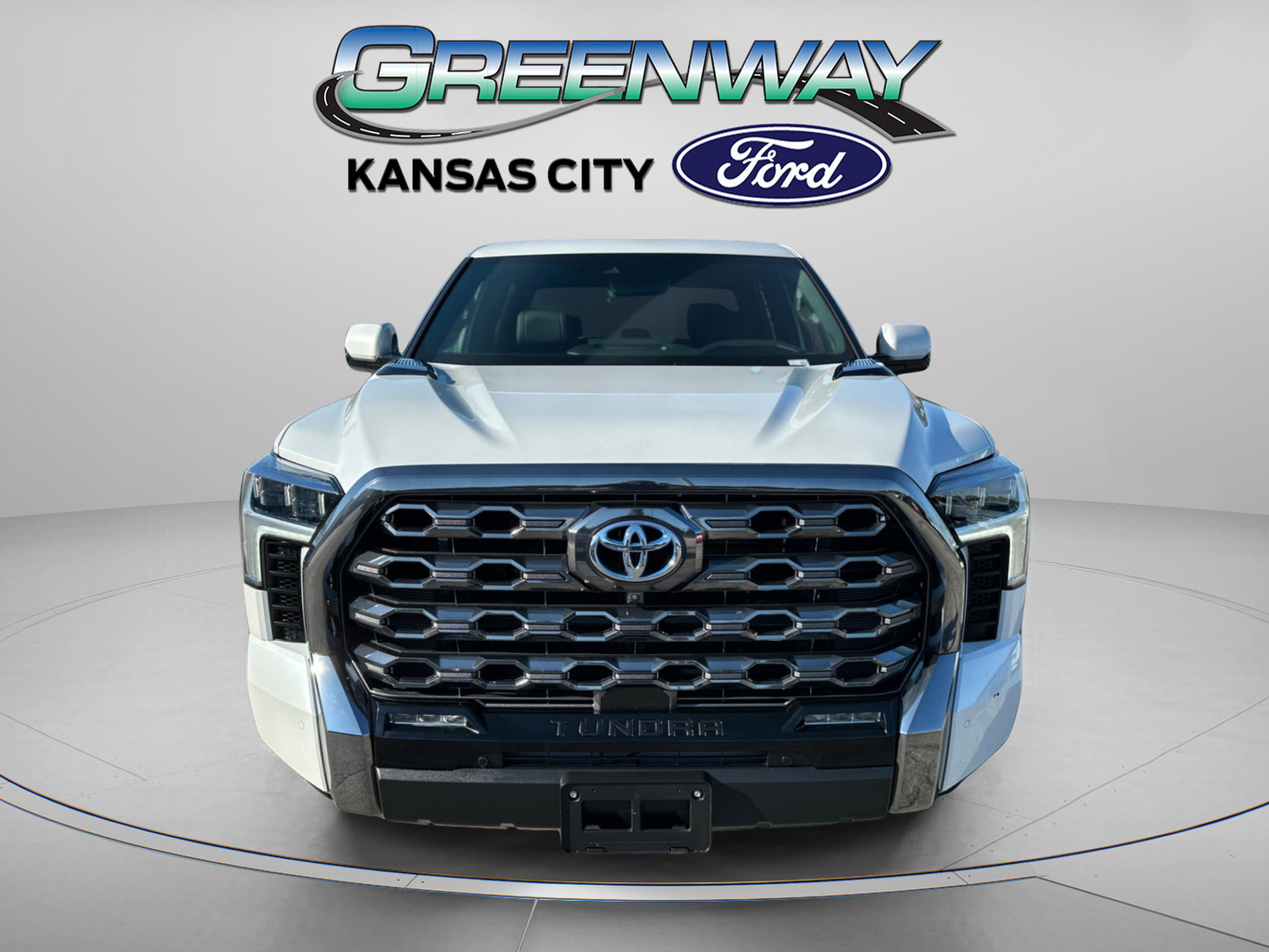 Used 2024 Toyota Tundra Platinum with VIN 5TFNC5DB7RX066281 for sale in Kansas City