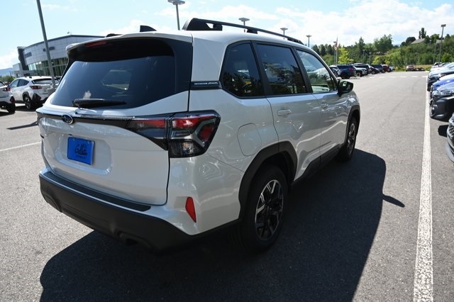 2025 Subaru Forester Premium Base photo 5