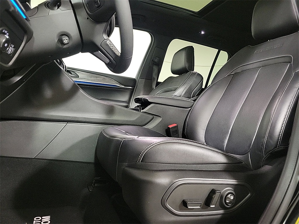 2024 JEEP GRAND CHEROKEE - Image 10