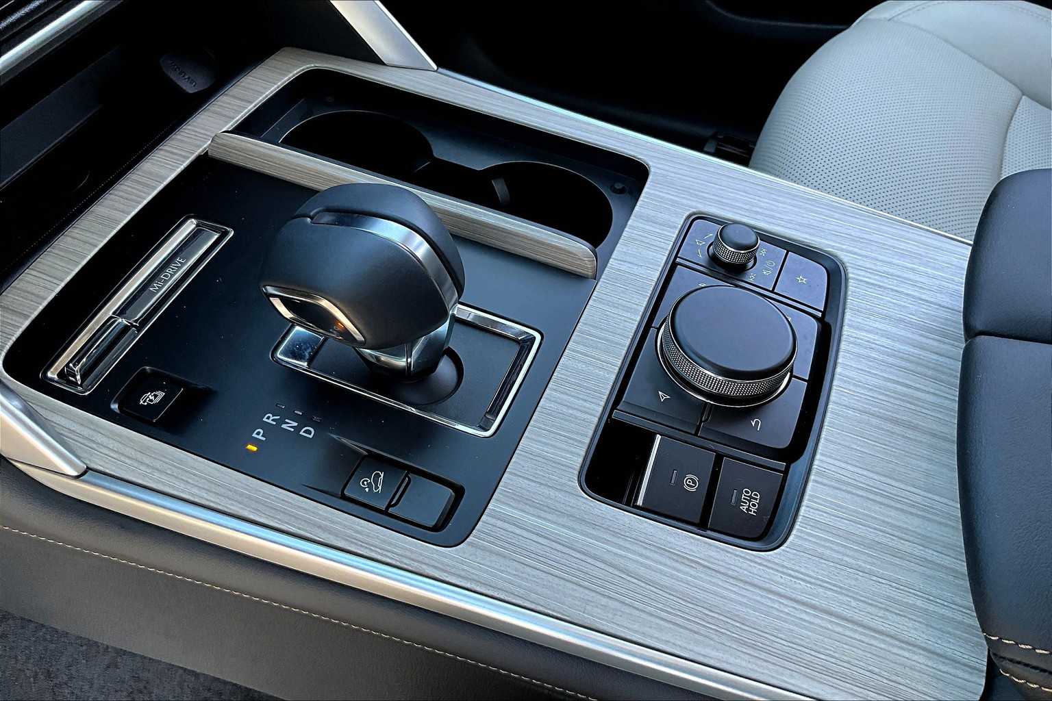2025 Mazda CX-70 Premium photo 16