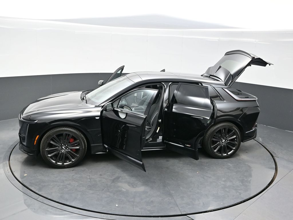 2026 Cadillac Lyriq photo 33