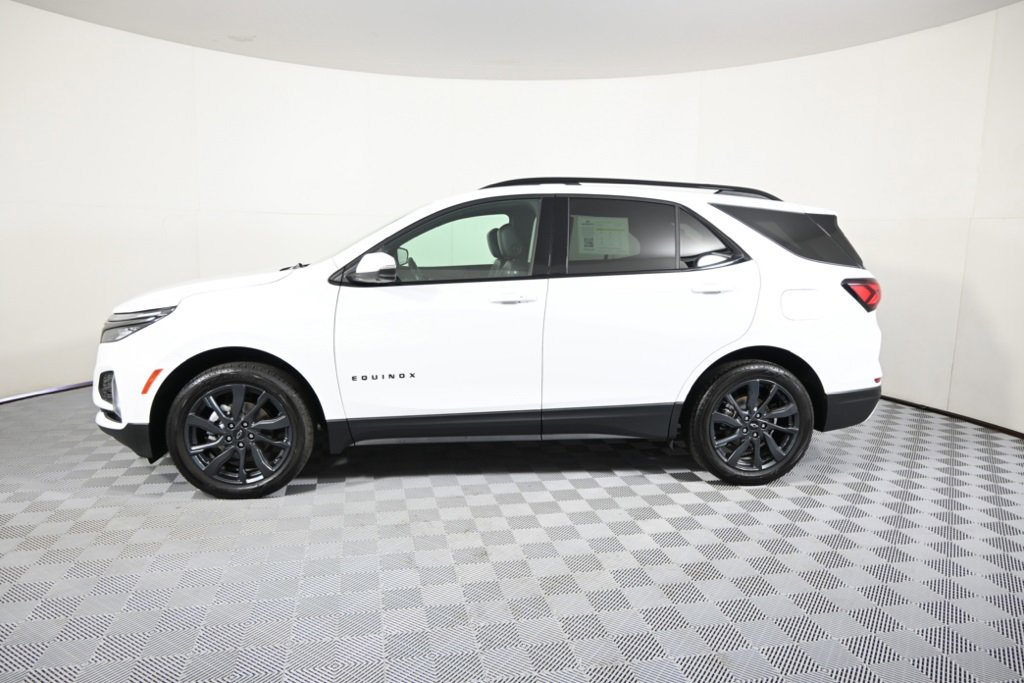 Used 2022 Chevrolet Equinox RS with VIN 3GNAXWEV2NS234719 for sale in Forest Lake, Minnesota