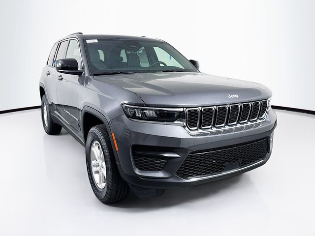 2025 Jeep Grand Cherokee Laredo's photo