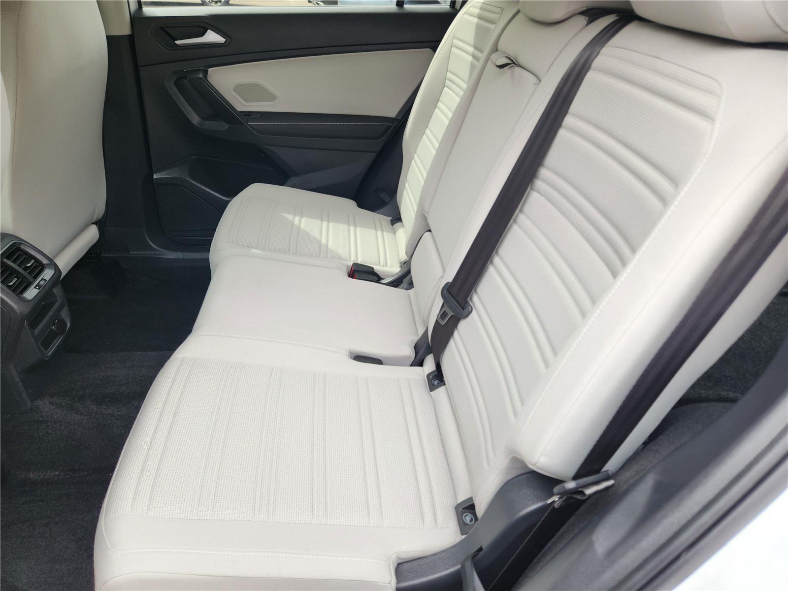 2022 Volkswagen Tiguan S photo 11