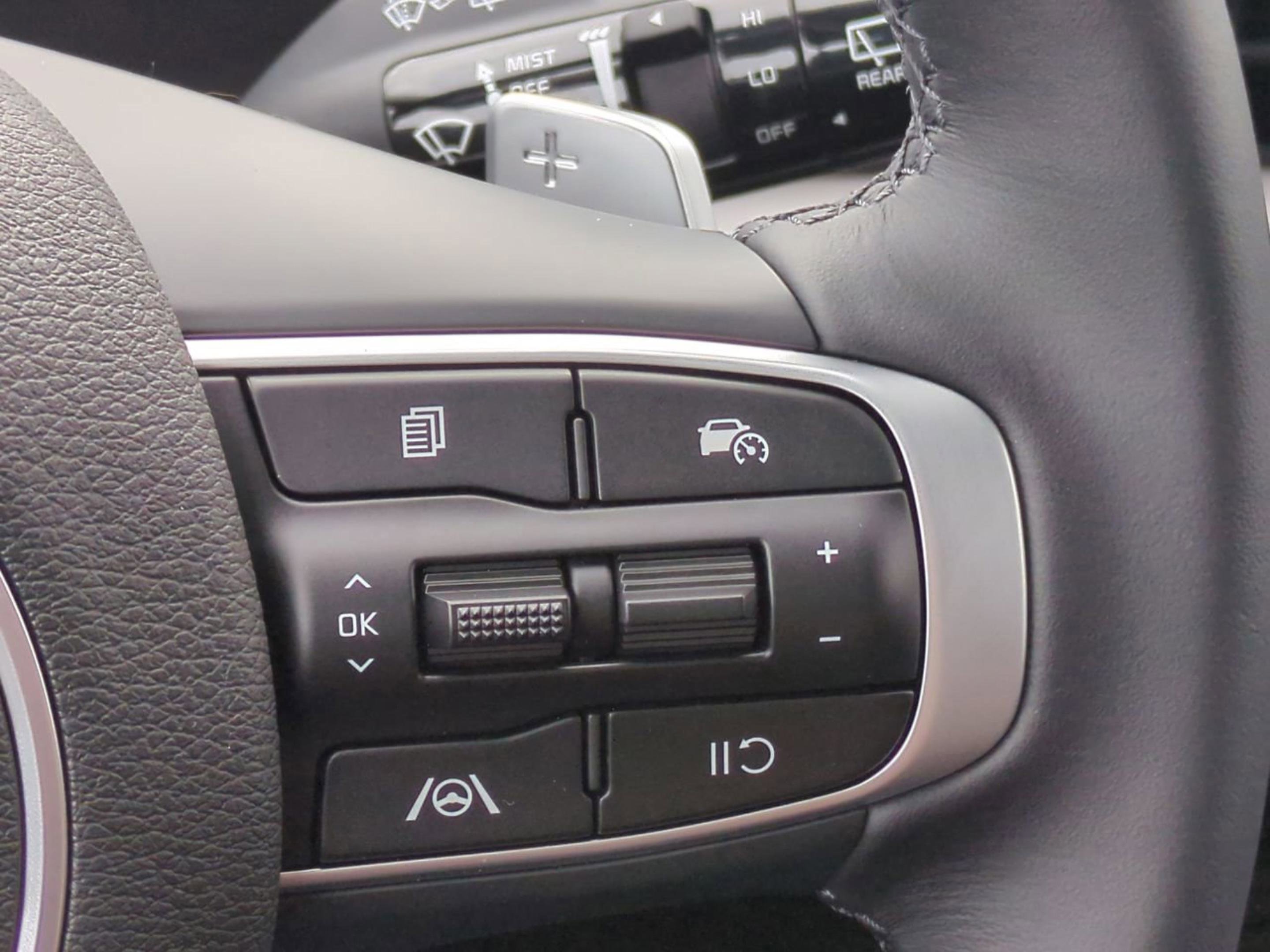 2025 Kia Sportage Hybrid EX photo 24