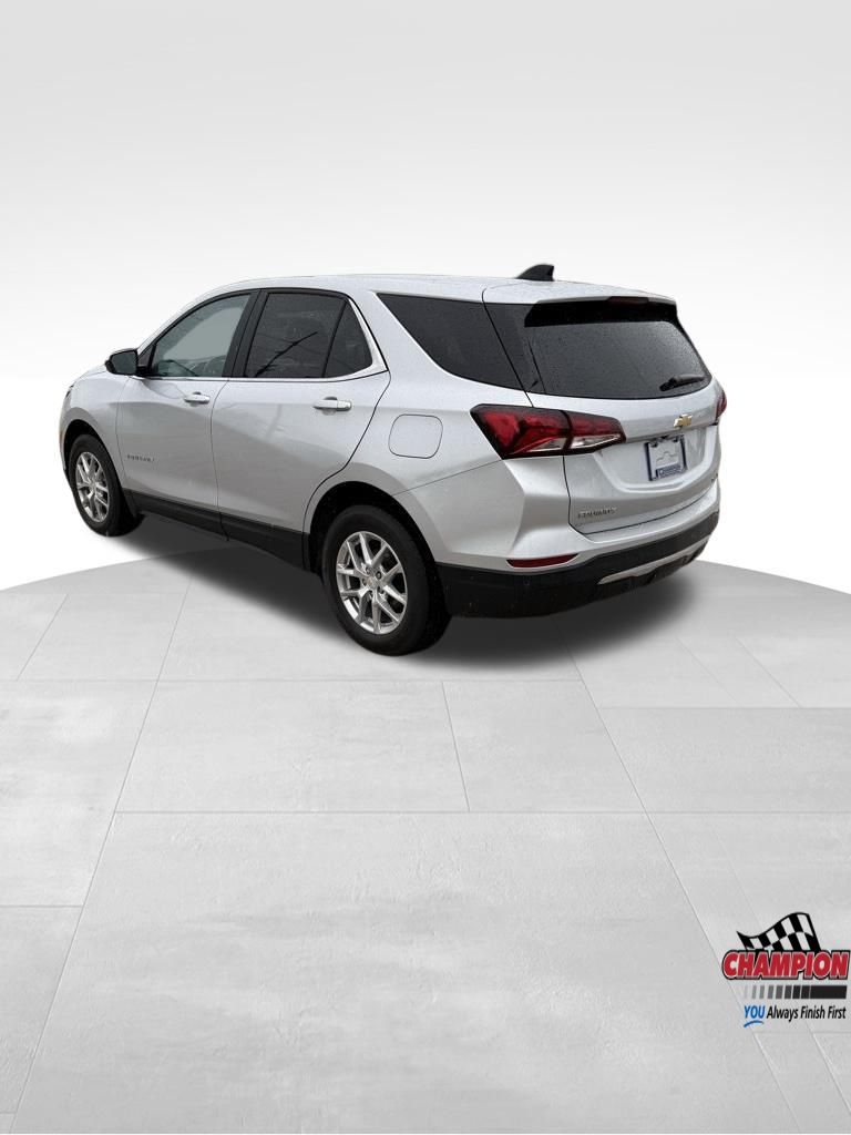 2022 Chevrolet Equinox LT photo 4