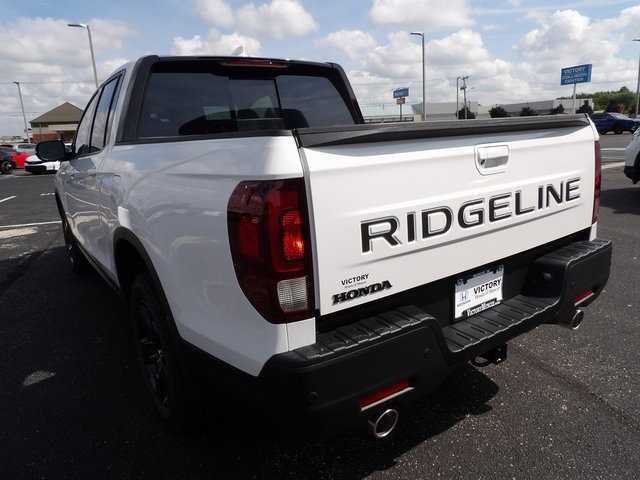 2026 Honda Ridgeline Black Edition photo 5