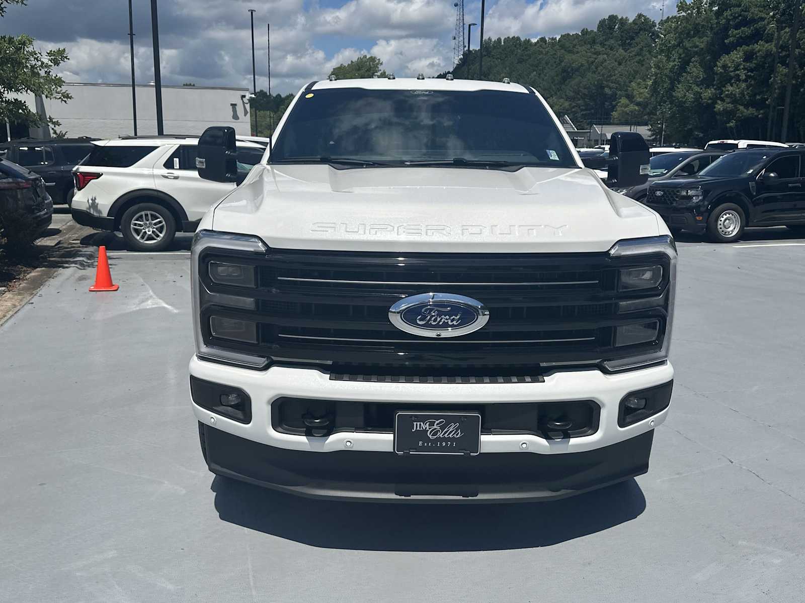 2025 Ford F-250 Platinum photo 2